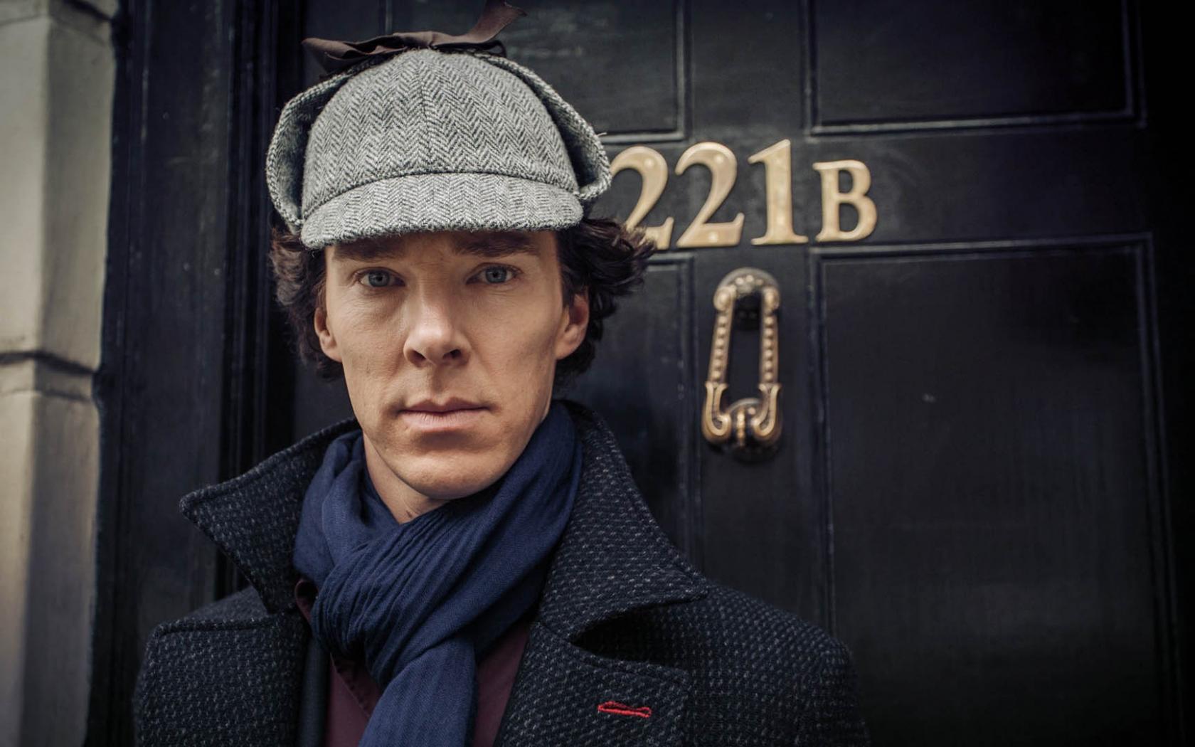 Movies_Sherlock_at_the_entrance_to_his_apartment_100047_.jpg&wp=1