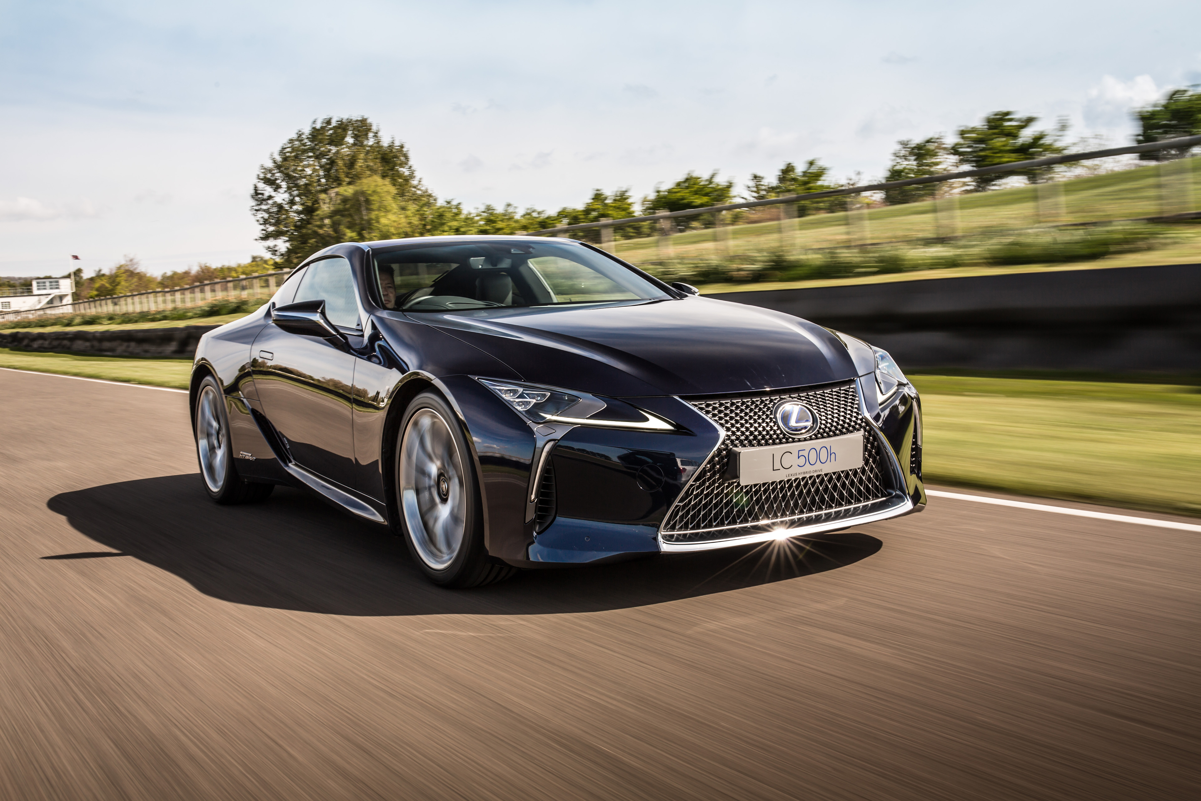 Lexus lc 500 фото