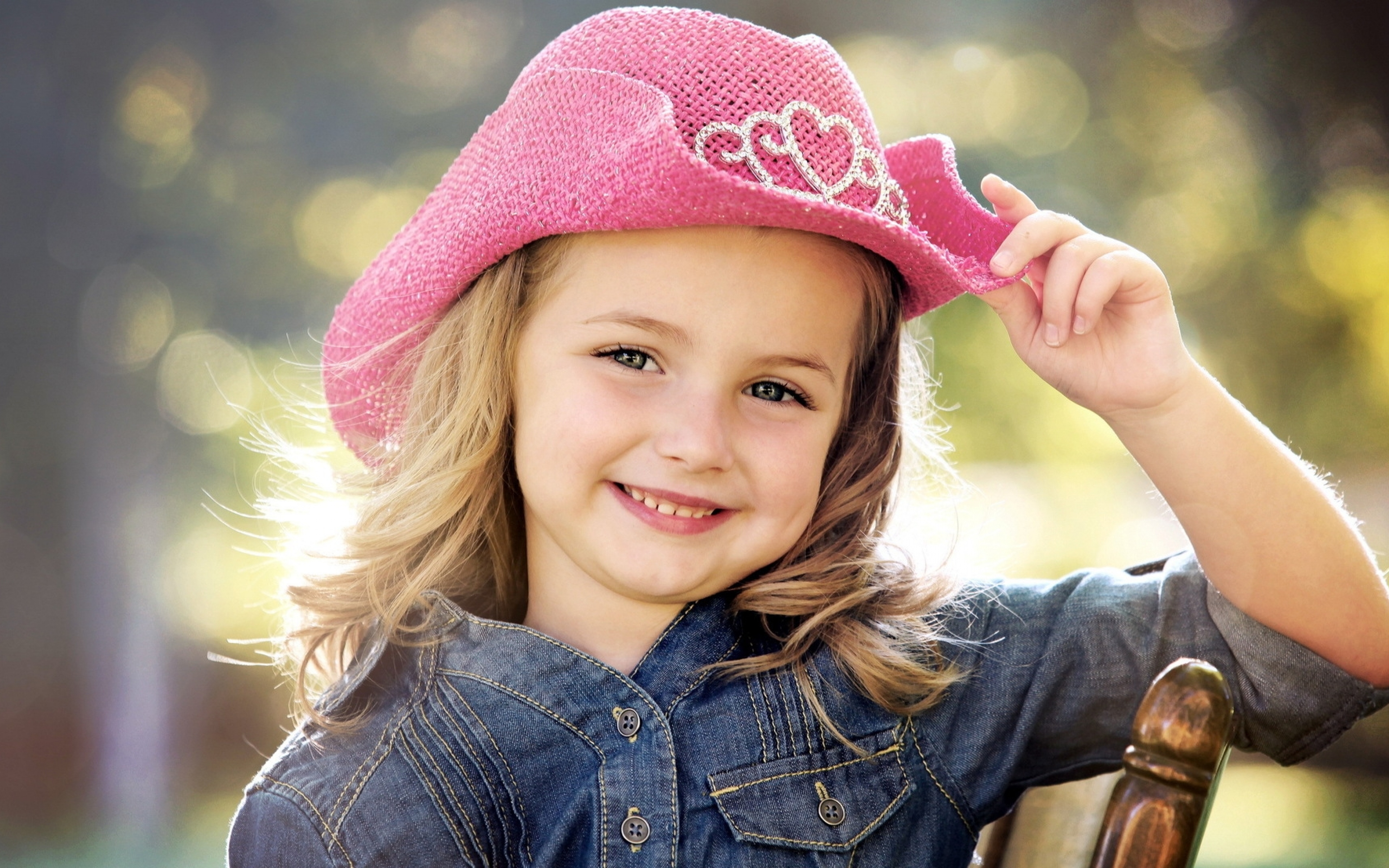 Фотки. Девочка в шляпе. Шляпки для девочек. Красивые детки. Девочка в розовой шляпе.