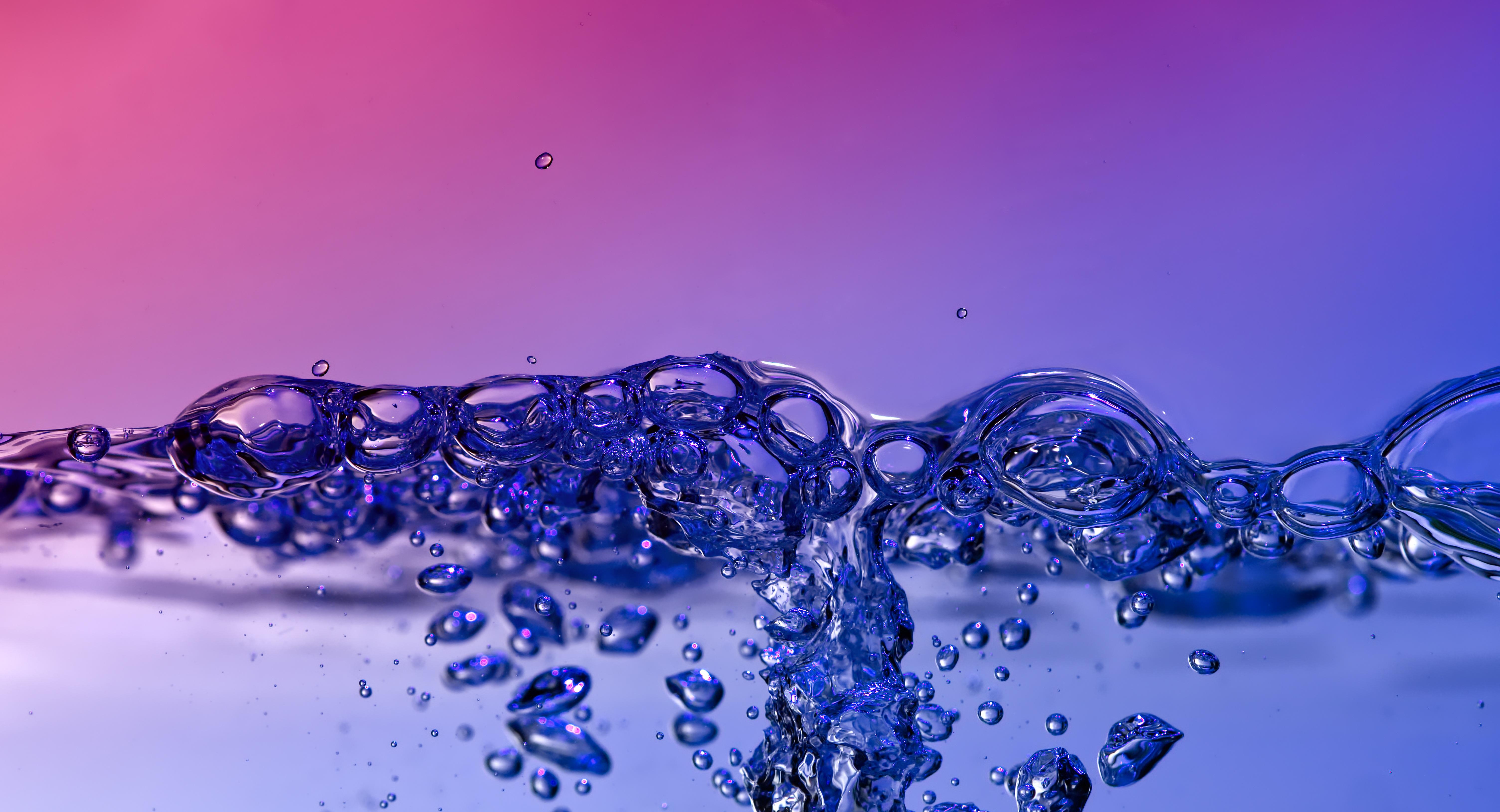 Макрофотографии пузырьков воды