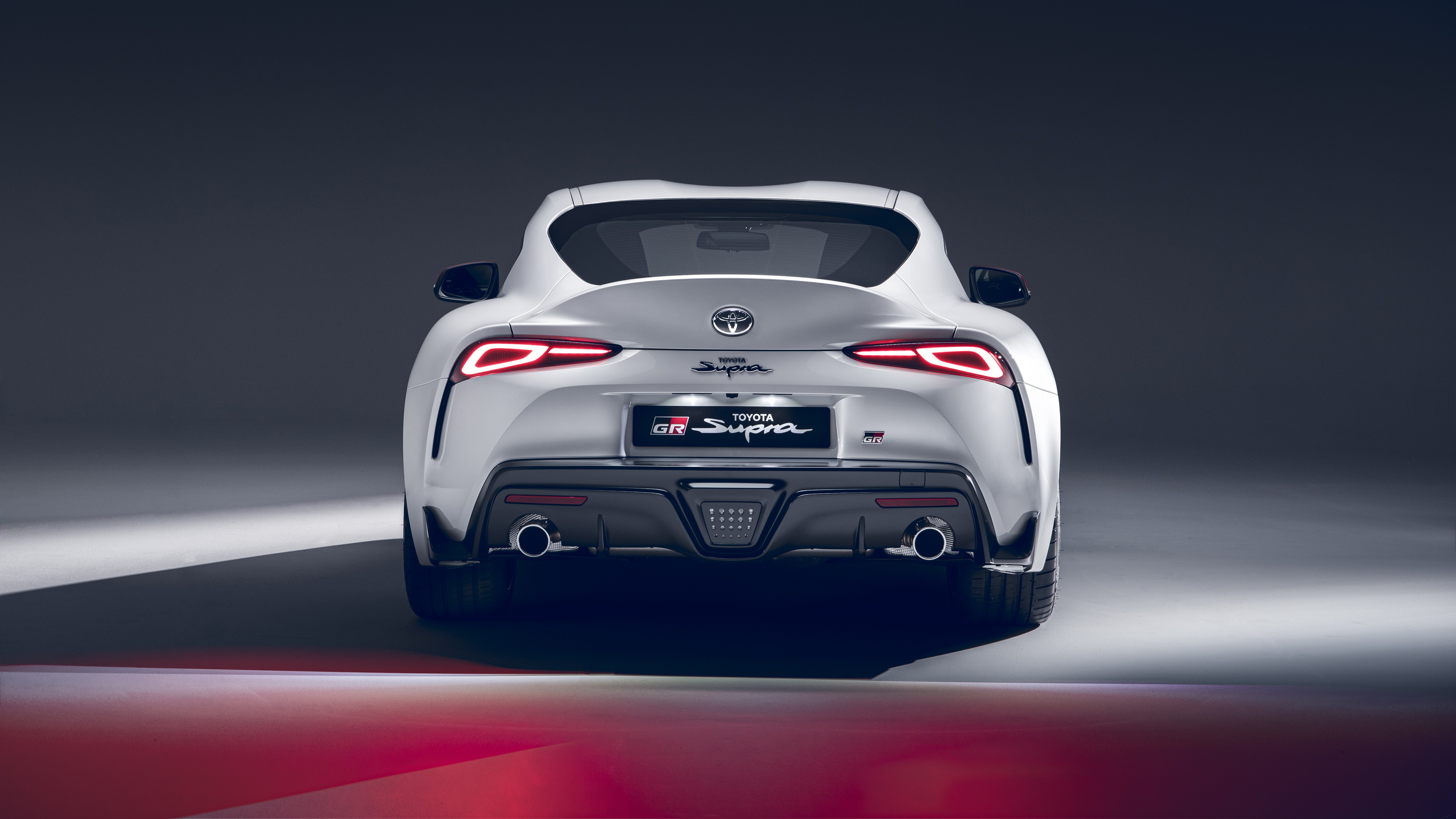 Toyota Supra 2020 сзади