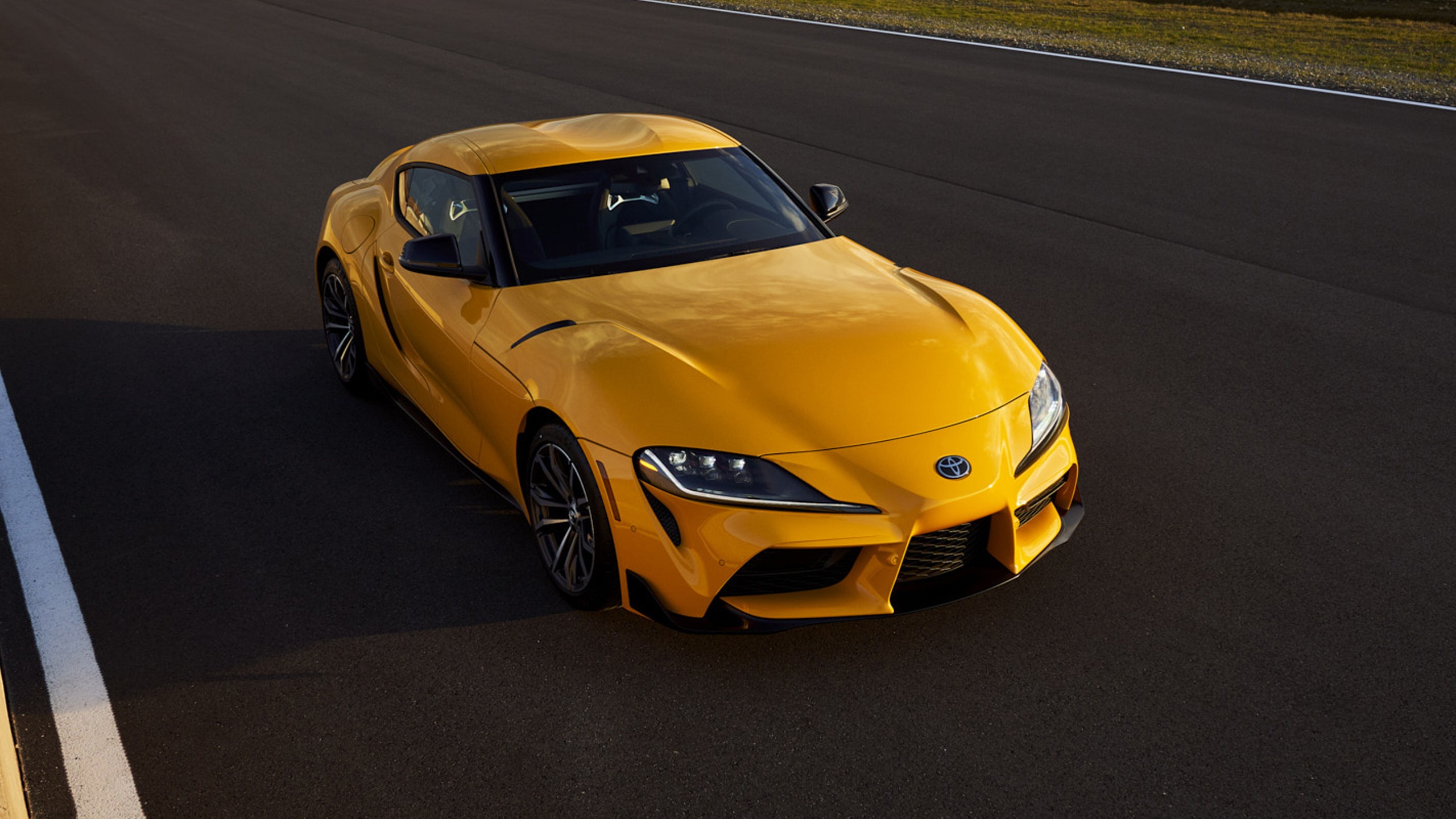 Toyota gr Supra 2020 желтая