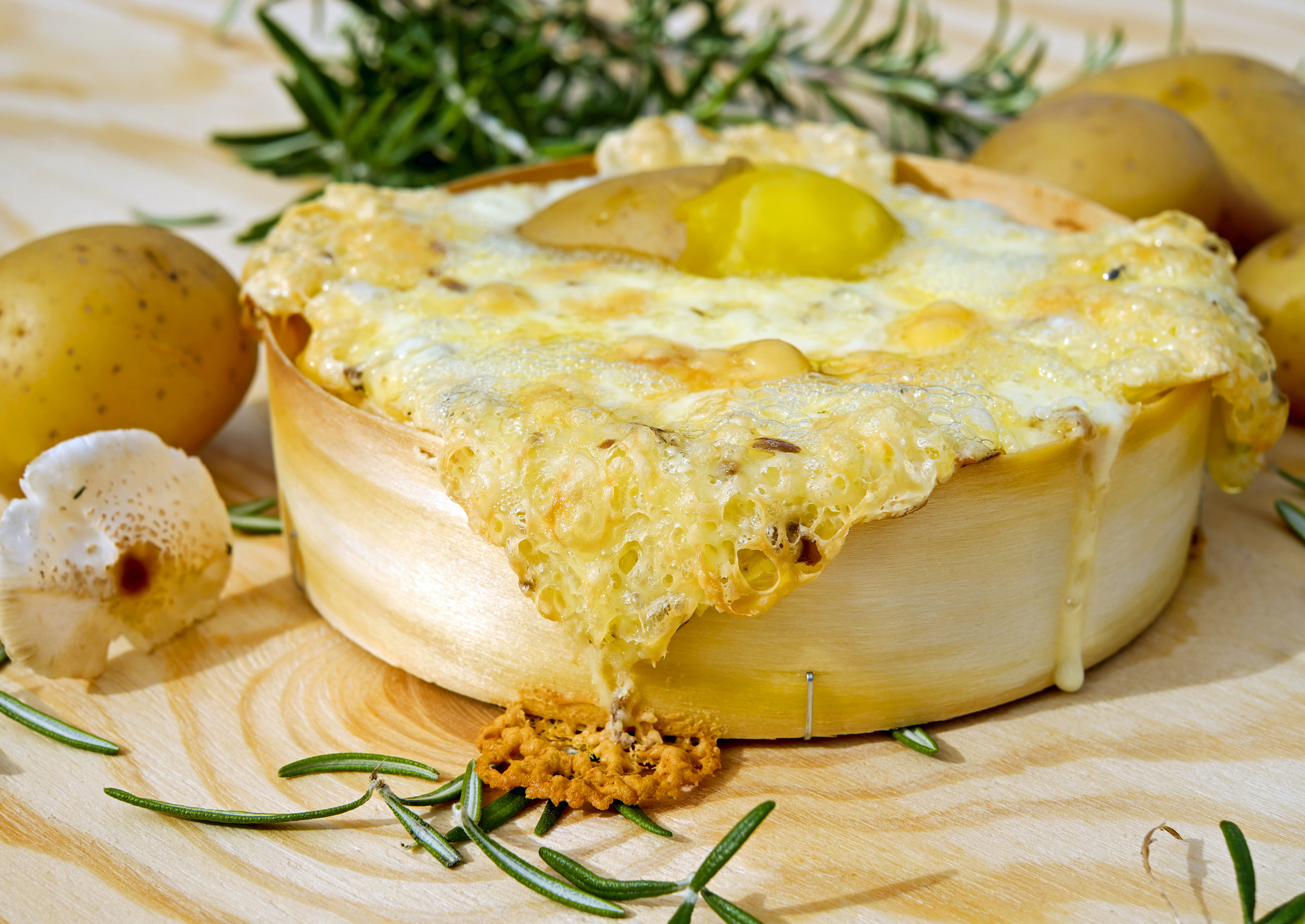 Запеченное тесто с сыром