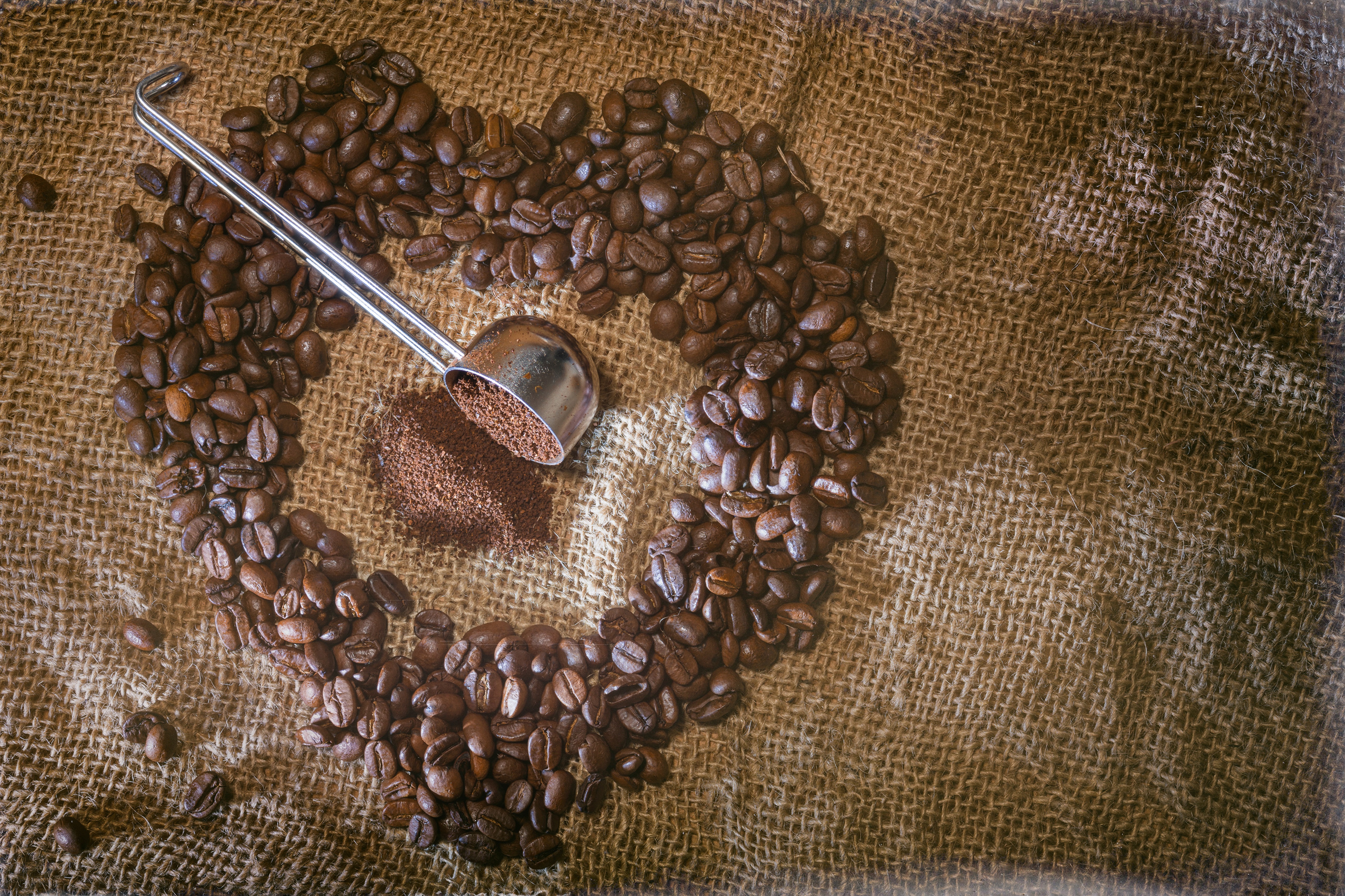 Сердце из кофейных зерен