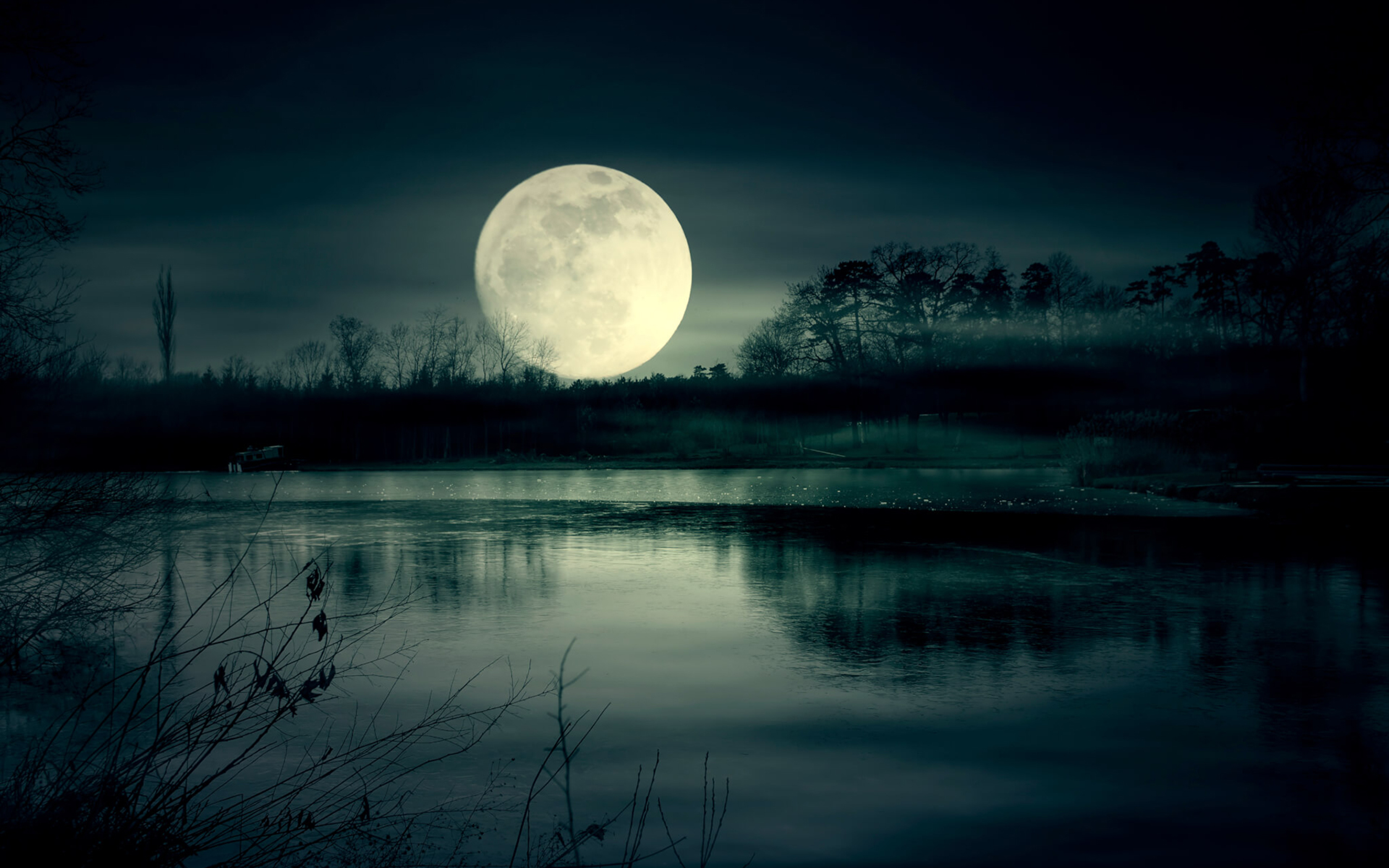 луна над рекой