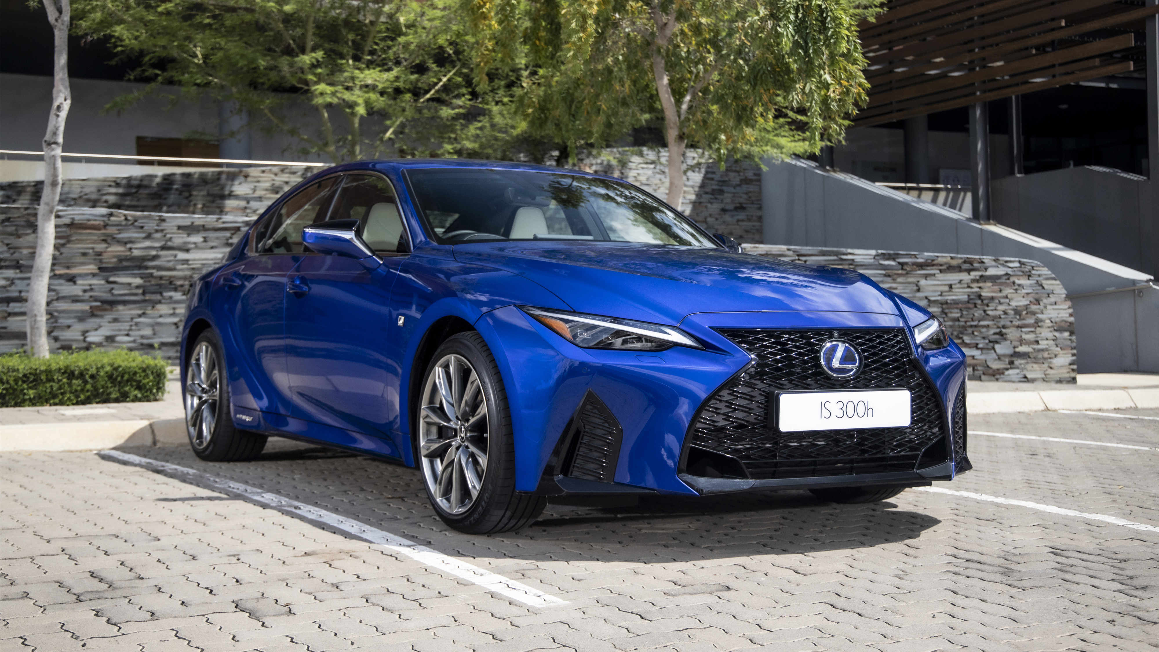 Lexus is 500 f Sport 2022