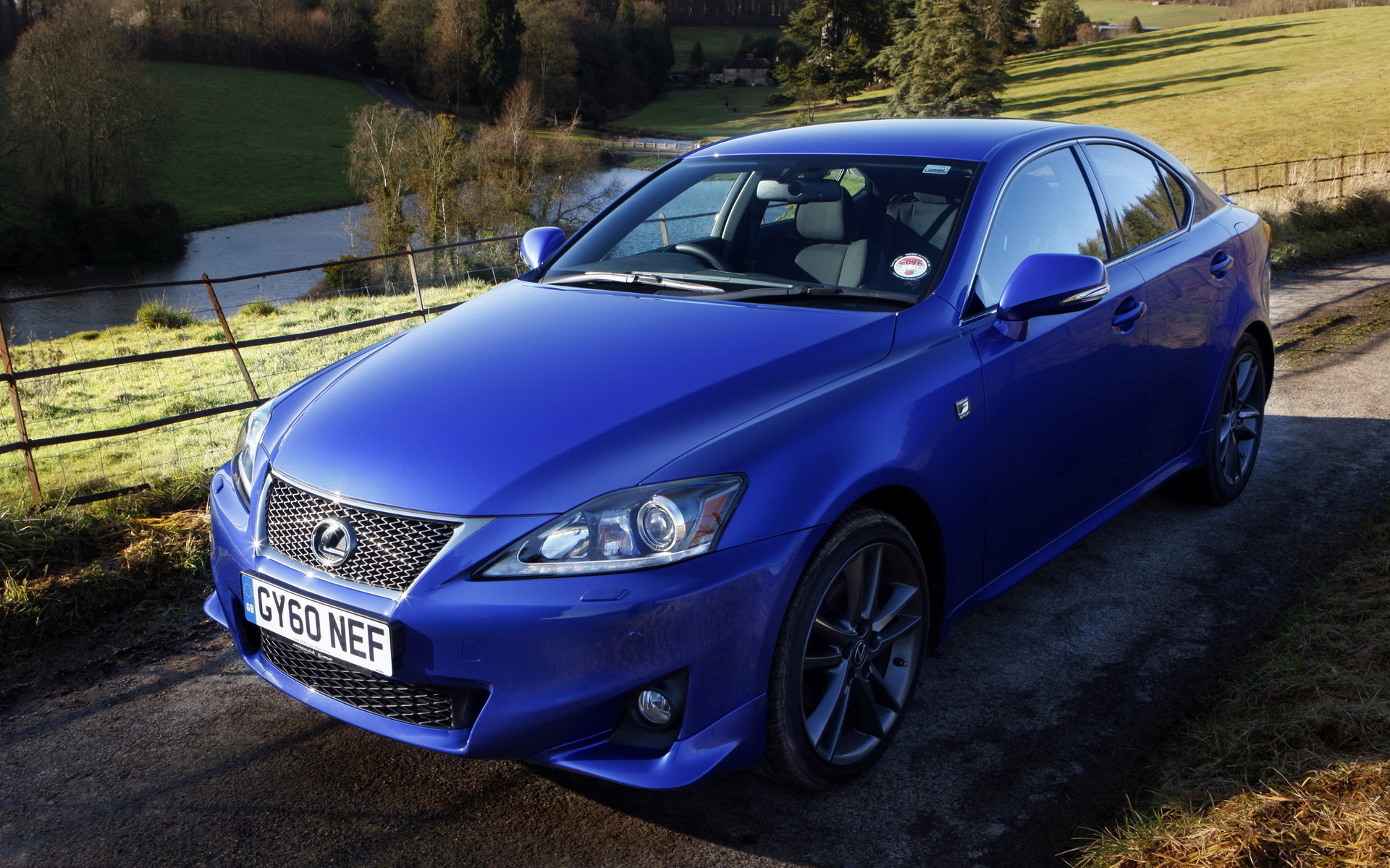 Lexus is 250 4k