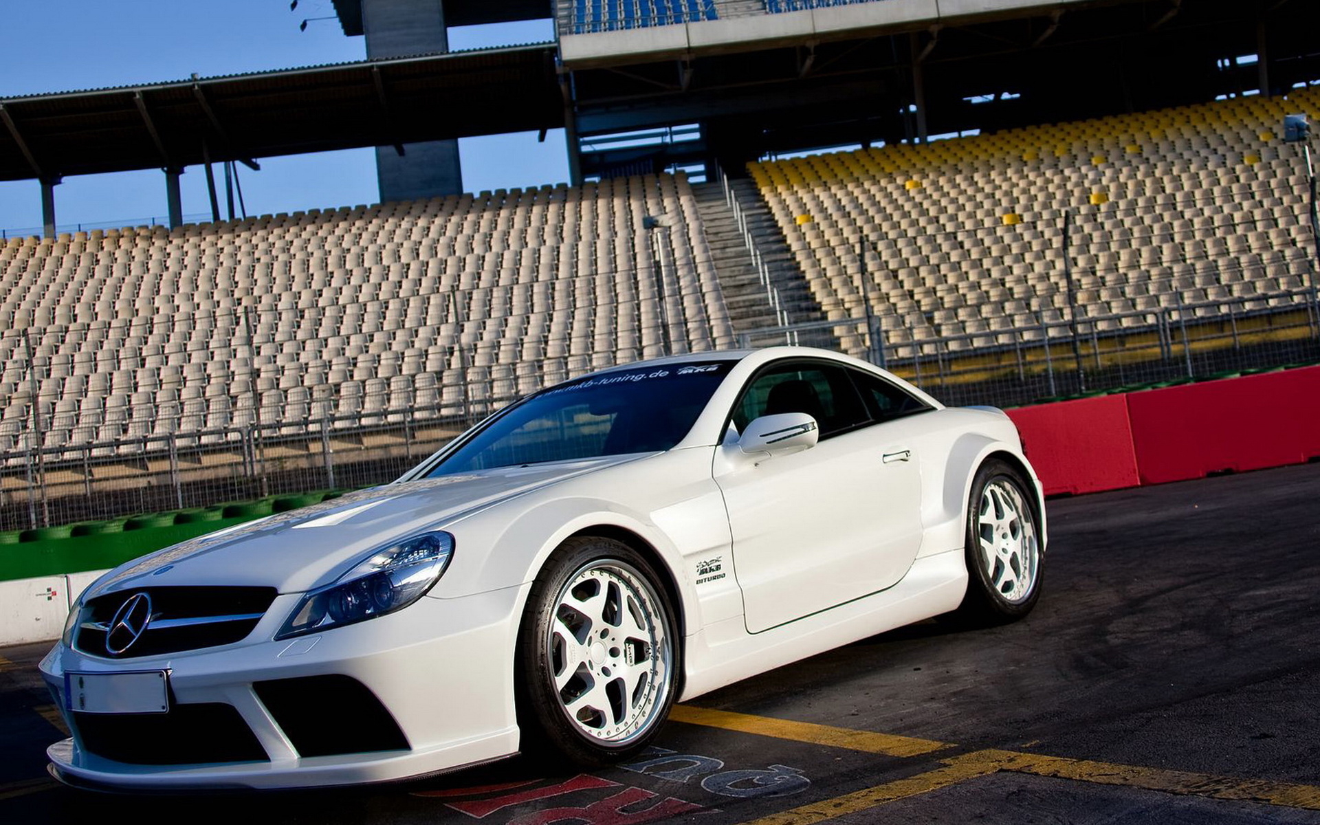 Мерседес Бенц SL AMG 65 белый