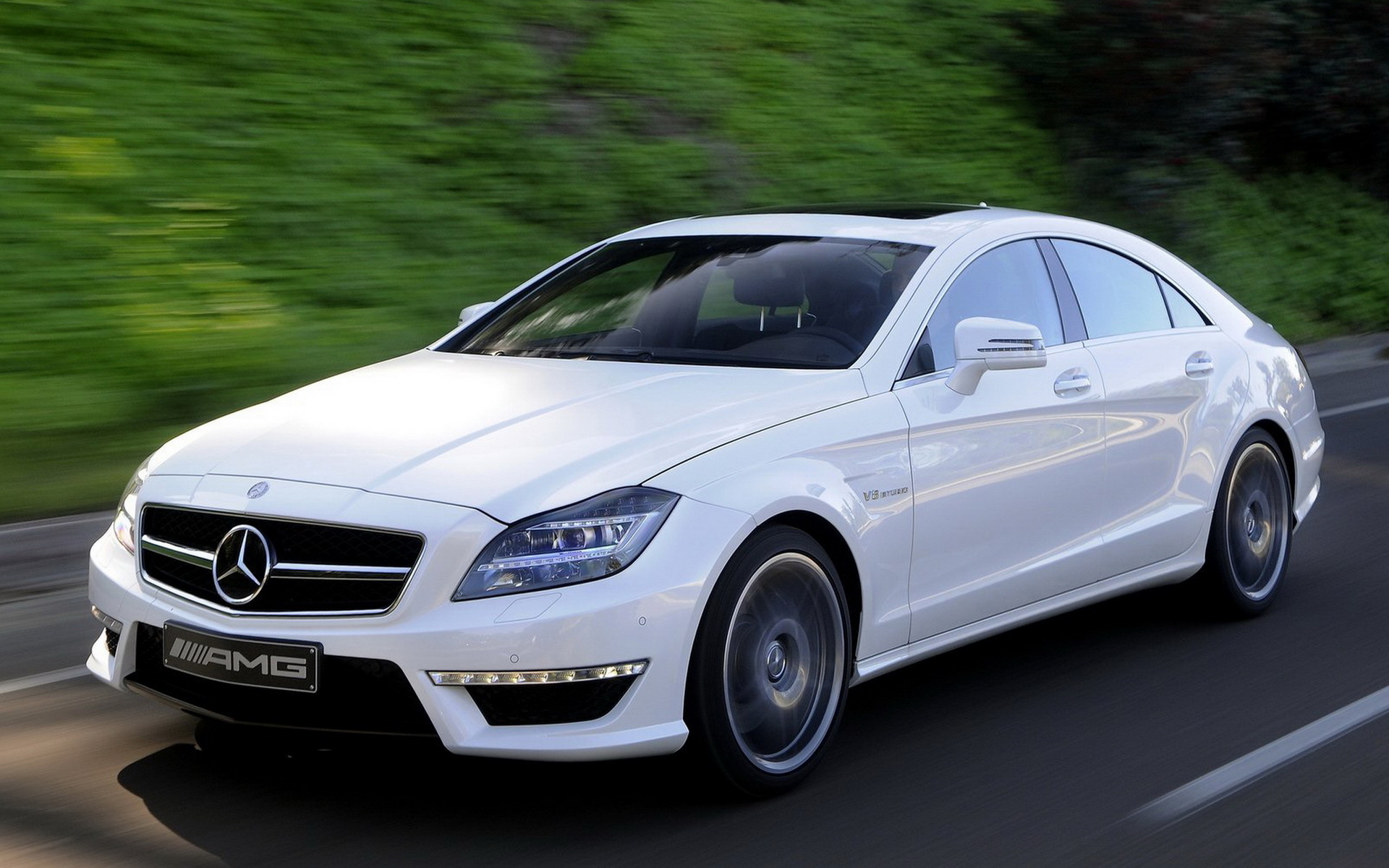 CLS 63 AMG Р±РµР»С‹Р№