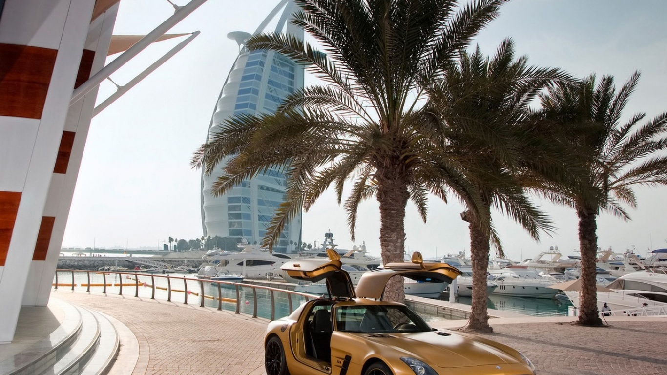 Mercedes SLS Dubai