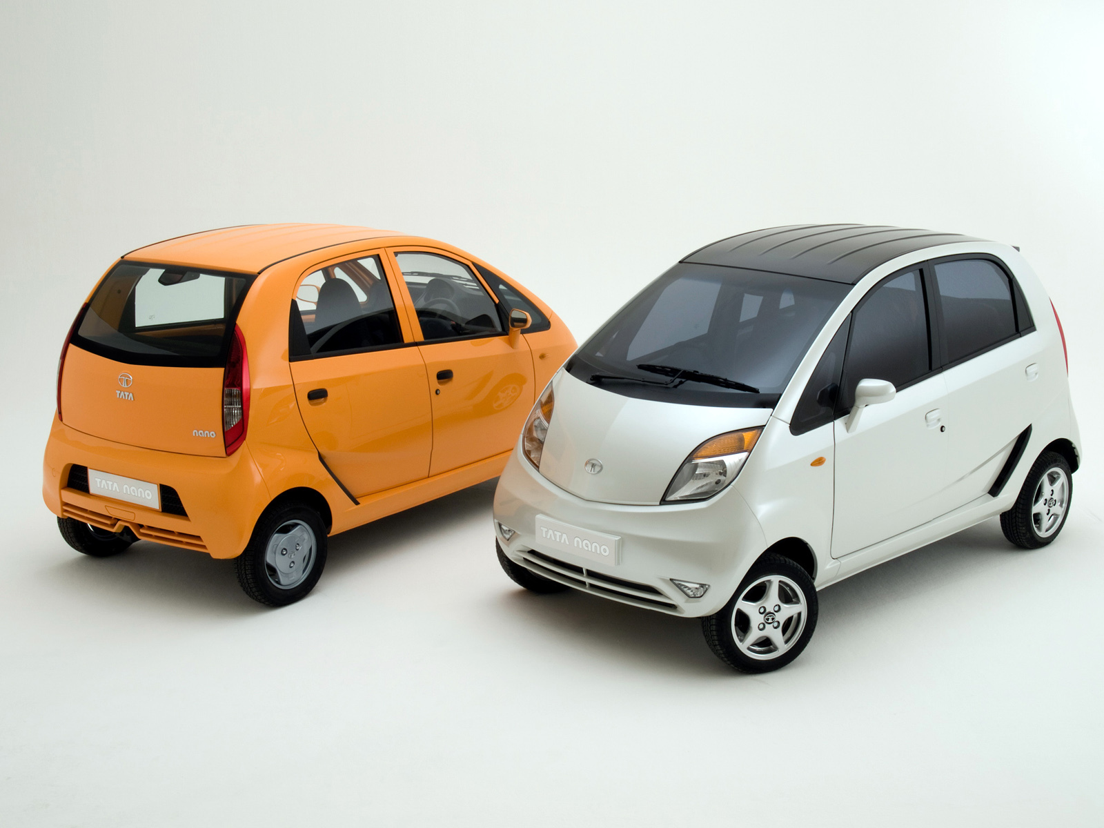 Самый дешевый автомобиль Tata Nano