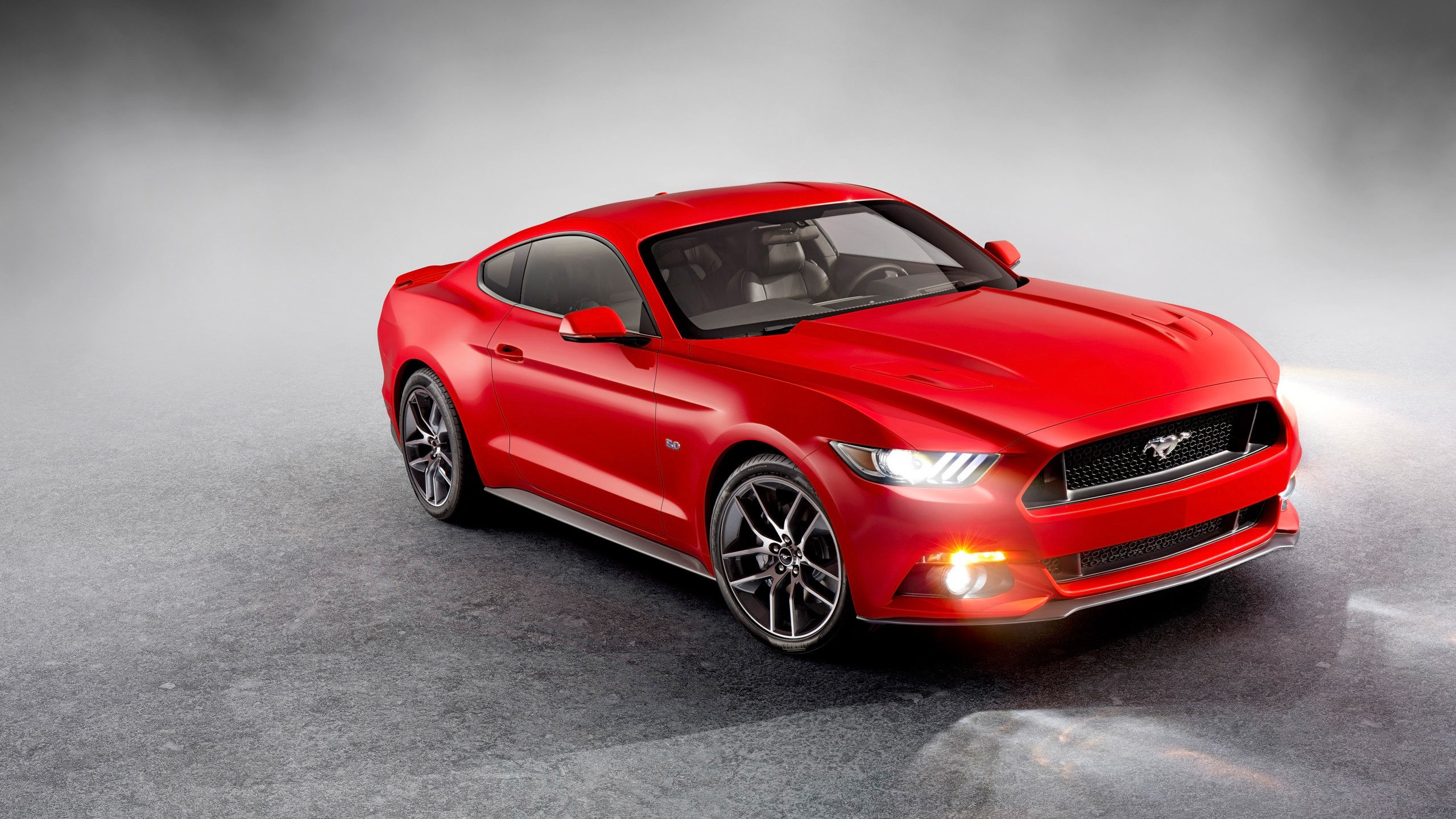 Ford Mustang 2015 красный