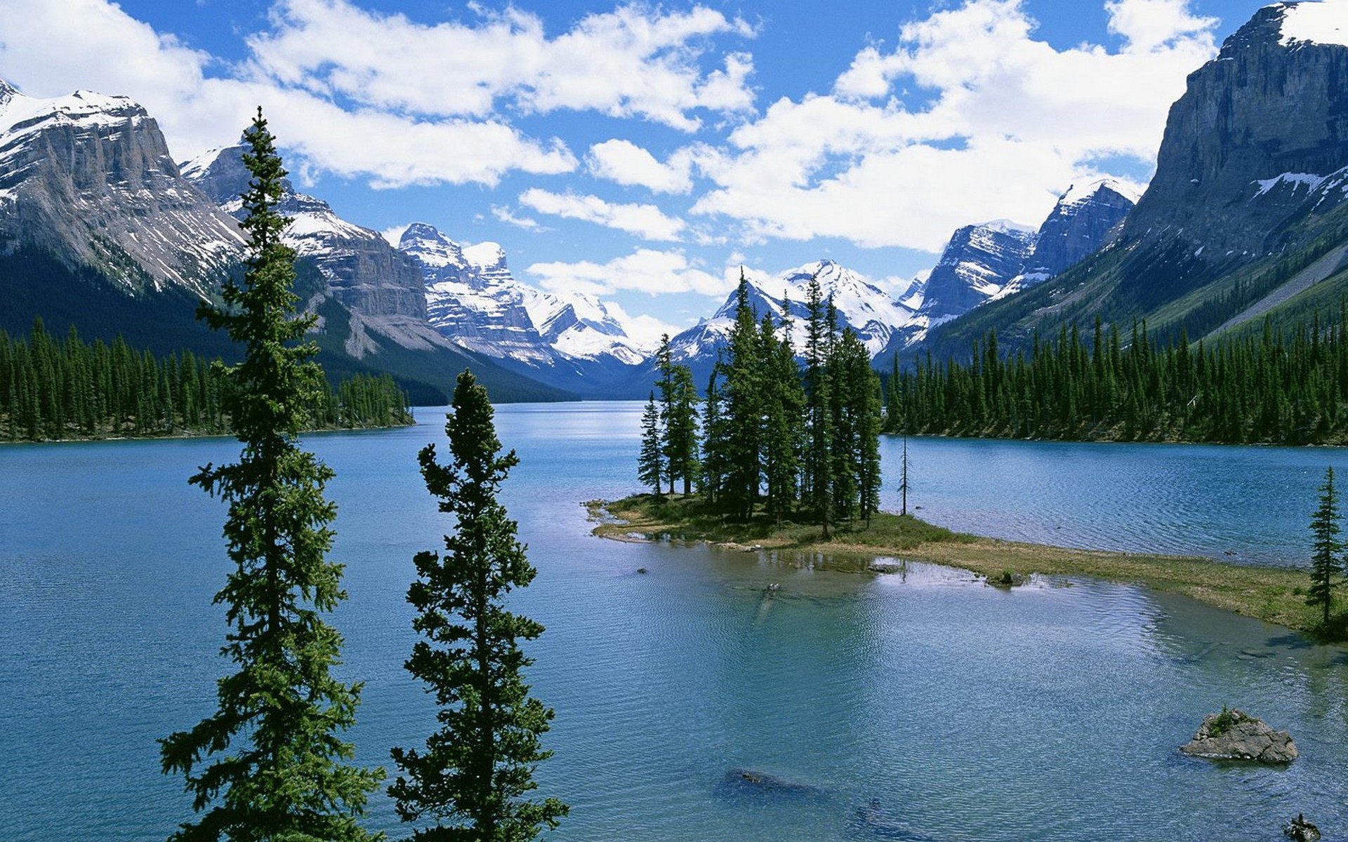 Фото рисунки природы. Озеро Малайн, национальный парк Джаспер, Канада. Озеро Маккей Канада. Маунтин-Лейкс.