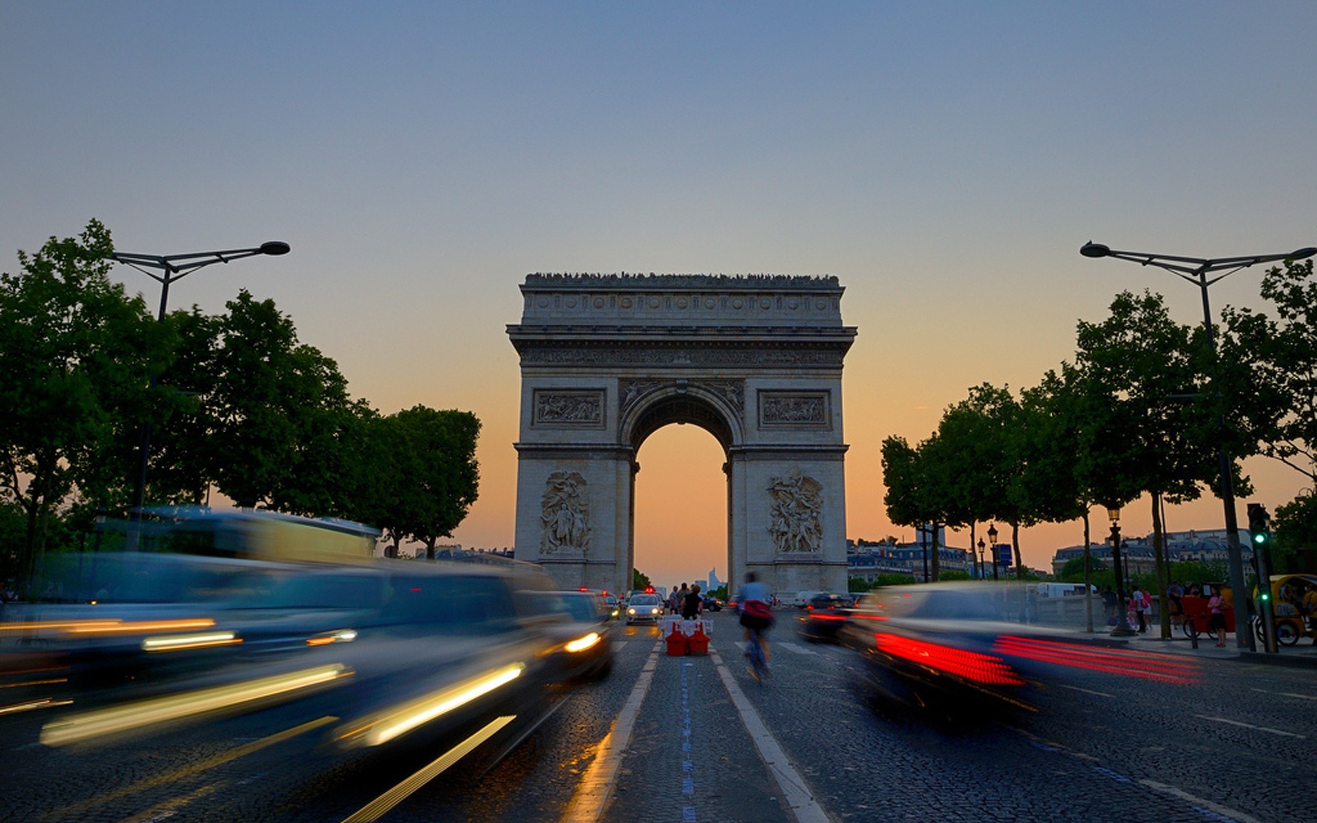 Триумфальная арка Париж
