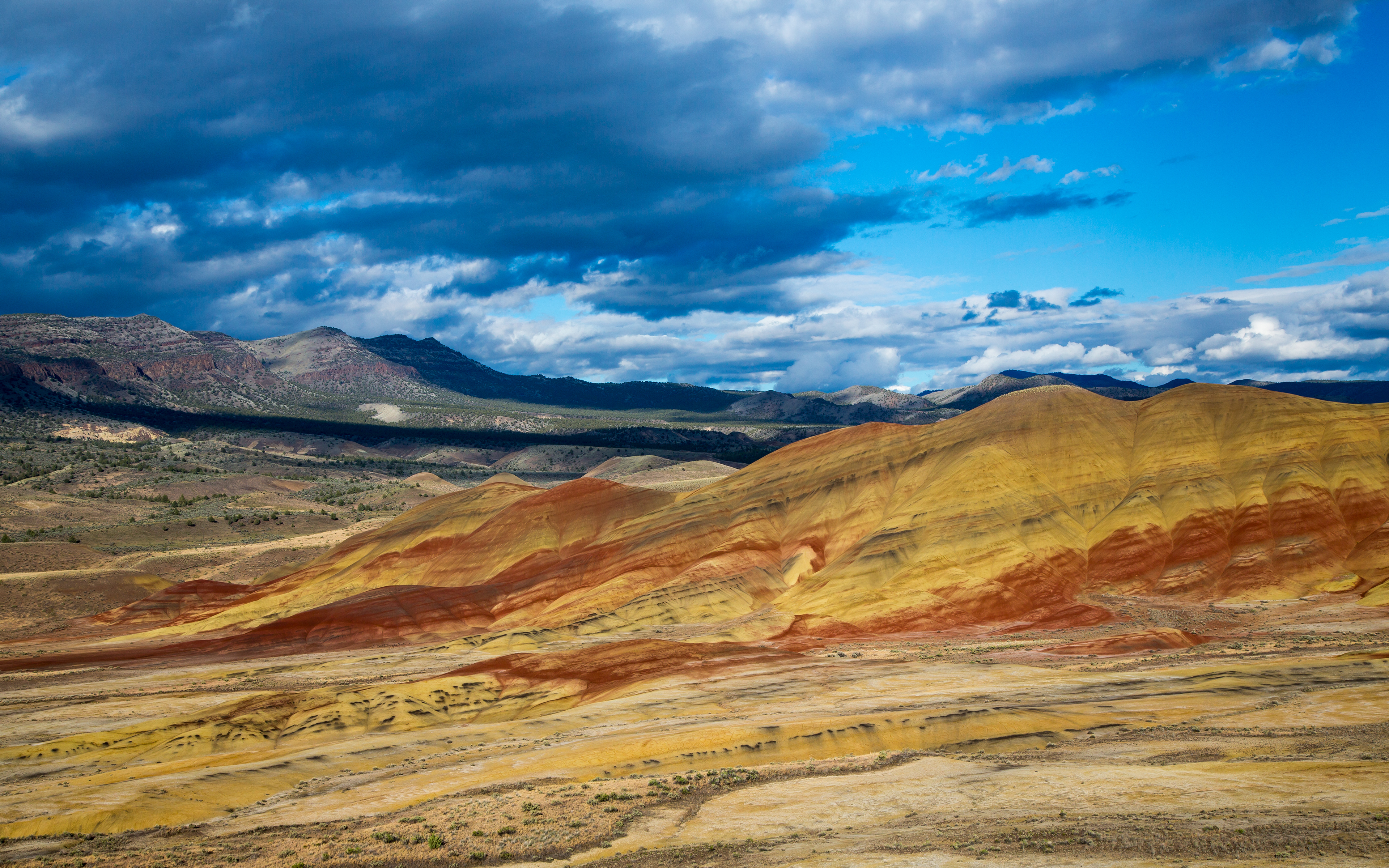 Eastern mountain. Небо в пустыне. Орегон пустыня. Земля в пустыне. Гора Аркаим.