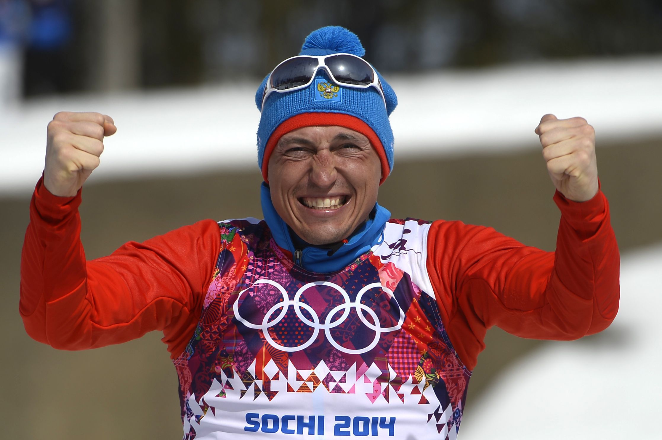 Российские олимпийские чемпионы. Александр Легков лыжник Сочи 2014. Легков Олимпийский чемпион. Александр Легков Олимпийский чемпион. Александр Легков 2010.