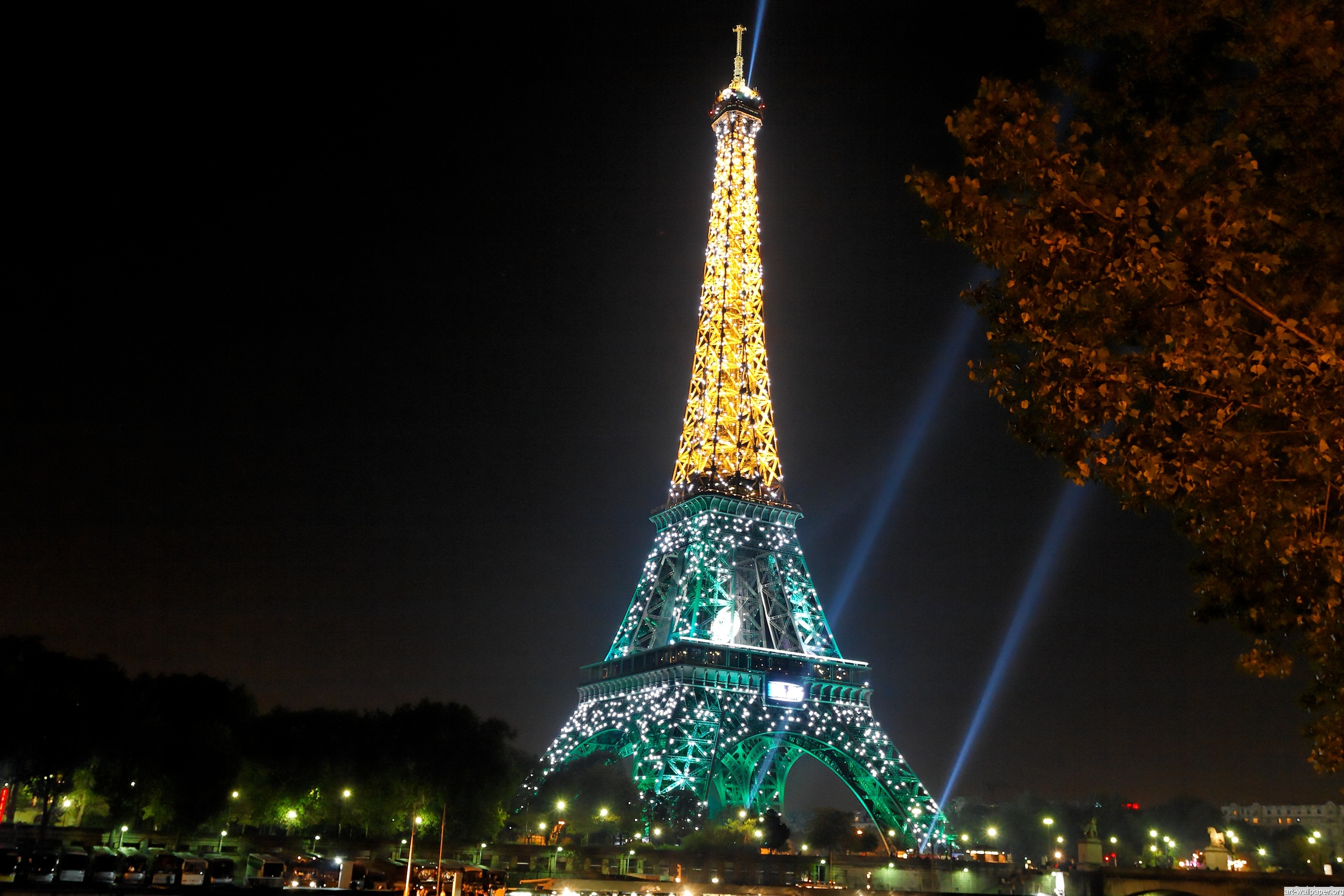 Eiffel tower. Ночной Париж Эйфелева башня. Йошкар-Ола Эйфелева башня. Эйфель башня Night. Эйфель башня ночью.